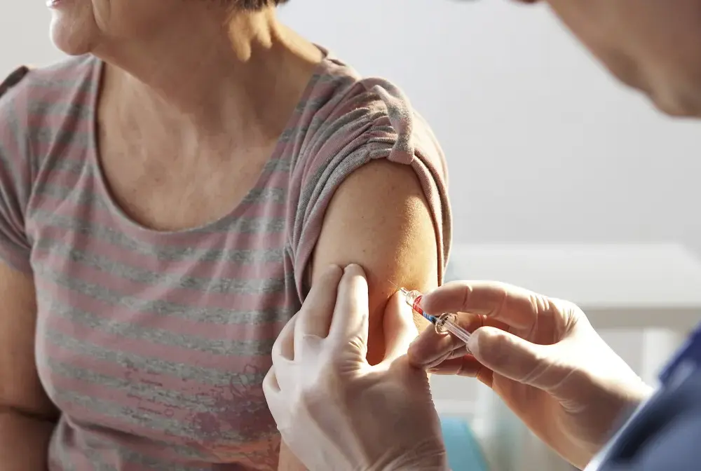 Pfizer-BioNTech - Reakcje po szczepieniu - Norma czy alarm?