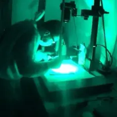 Laboratorium kryminalistyczne - co to jest i jak działa w śledztwach