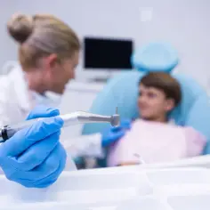 Ortodonta na NFZ dla dzieci do jakiego wieku? Sprawdź ważne informacje