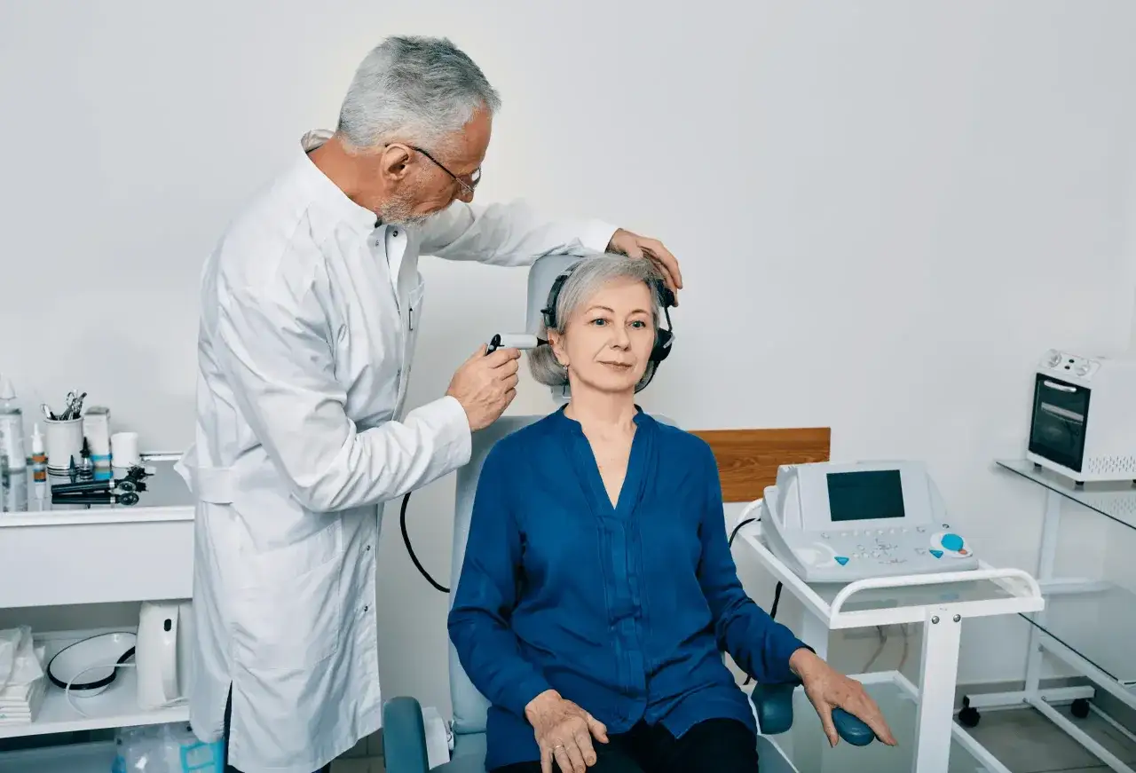 Zdjęcie Kto bada słuch? Poznaj specjalistów i ich rolę w diagnostyce