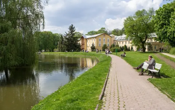Kto nie płaci za sanatorium z NFZ? Sprawdź, czy się kwalifikujesz